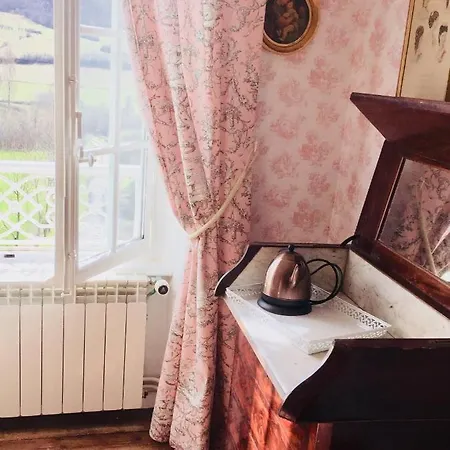 Chateau De Perpezat * Apchat