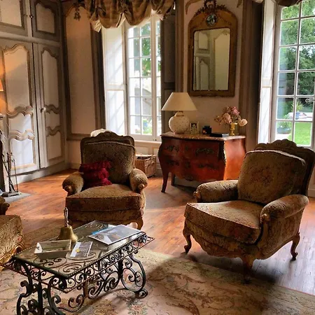 Chateau De Perpezat Bed & Breakfast Apchat