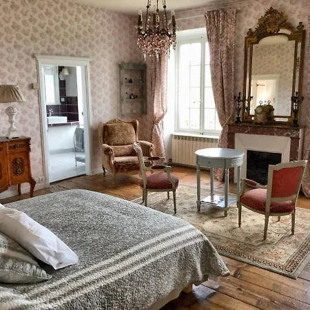 Chateau De Perpezat Bed & Breakfast *