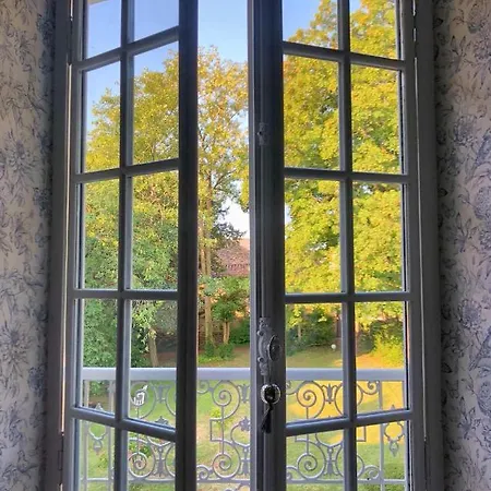 Chateau De Perpezat Bed & Breakfast