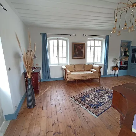 Chateau De Perpezat Bed & Breakfast Apchat